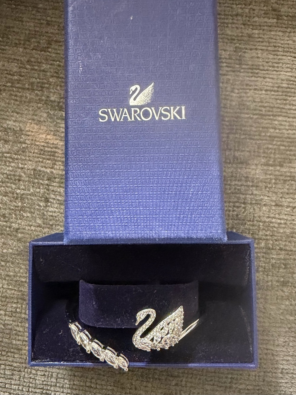 Swarovski Silver Crystal Swan Bracelet Set